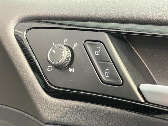 ＶＷ ゴルフＴＤＩハイライン　マイスターディーゼル車　純正ナビ　バックカメラ　地上デジタルＴＶ　ＥＴＣ　プッシュボタン　電動パーキング　運転席パワーシート　ＬＥＤヘッドライト　オートライト　アイドリングストップ（愛媛県）の中古車