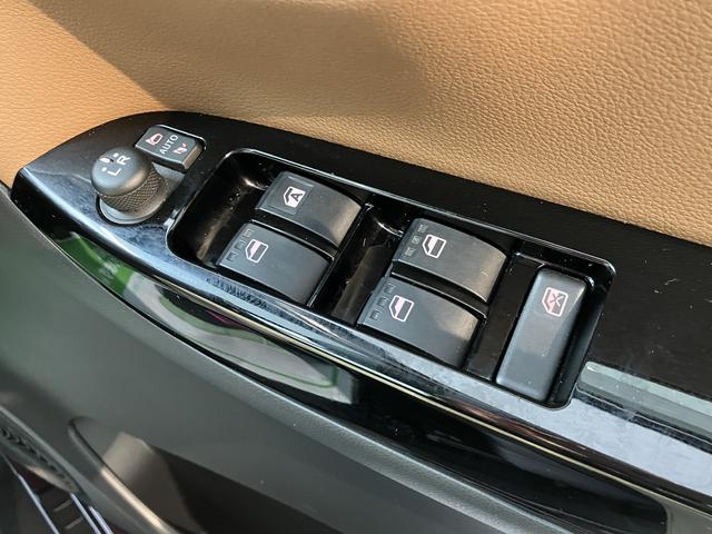 キャストスタイルＧ　プライムコレクション　ＳＡIII２ＷＤ　プッシュスタート　アイドリングストップ車　オートライト　オートマチックハイビーム　運転席・助手席シートヒーター　ベンチシート　ＬＥＤヘッドライト　フロントフォグランプ　盗難防止装置　純正ナビ（愛媛県）の中古車