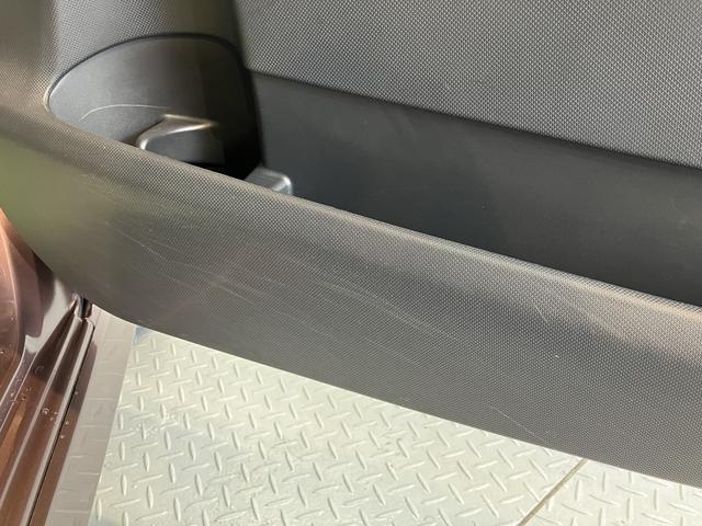 ムーヴカスタム　Ｘリミテッドプッシュスタート　アイドリングストップ車　ベンチシート　盗難防止装置　ＨＩＤヘッドライト　フロントフォグランプ　純正ナビ　純正ＥＴＣ車載器　純正アルミホイール　ＣＤ　　ＡＵＸ　ＳＤ　バックカメラ（愛媛県）の中古車