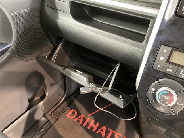 タントカスタムＸ　トップエディションＳＡIII２ＷＤ　プッシュスタート　片側電動スライドドア　アイドリングストップ車　オートライト　オートマチックハイビーム　運転席シートヒーター　ベンチシート　ＬＥＤヘッドライト　フロントフォグランプ　純正ナビ（愛媛県）の中古車