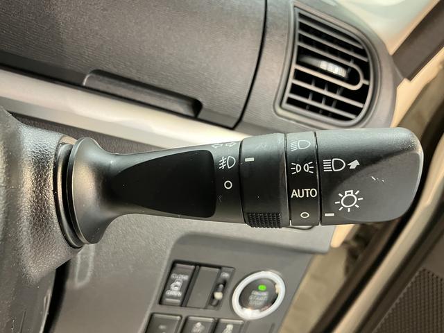 タントカスタムＸ　トップエディションＳＡIII２ＷＤ　プッシュスタート　片側電動スライドドア　アイドリングストップ車　オートライト　オートマチックハイビーム　運転席シートヒーター　ベンチシート　ＬＥＤヘッドライト　フロントフォグランプ　純正ナビ（愛媛県）の中古車