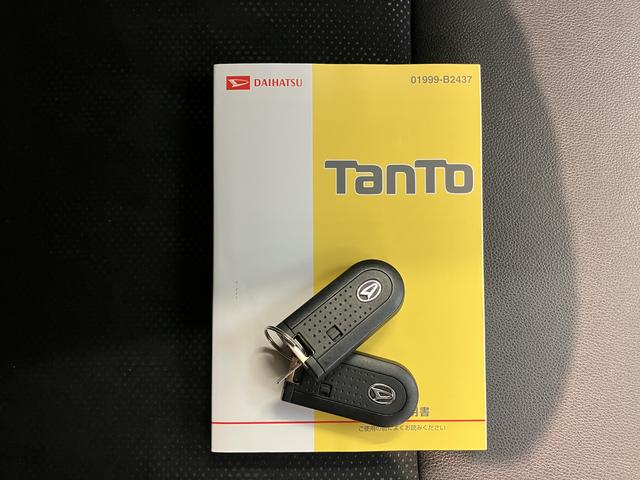 タントカスタムＸ　トップエディションＳＡIII２ＷＤ　プッシュスタート　片側電動スライドドア　アイドリングストップ車　オートライト　オートマチックハイビーム　運転席シートヒーター　ベンチシート　ＬＥＤヘッドライト　フロントフォグランプ　純正ナビ（愛媛県）の中古車