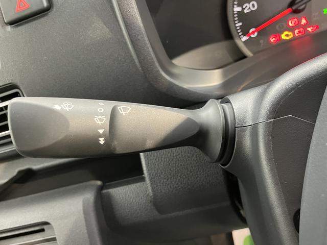 ハイゼットトラックジャンボエクストラ4WD プッシュスタート コーナーセンサー アイドリングストップ車 作業灯 オートライト オートマチックハイビーム LEDヘッドライト フロントフォグランプ 運転席・助手席エアバッグ オーディオレス(愛媛県)の中古車