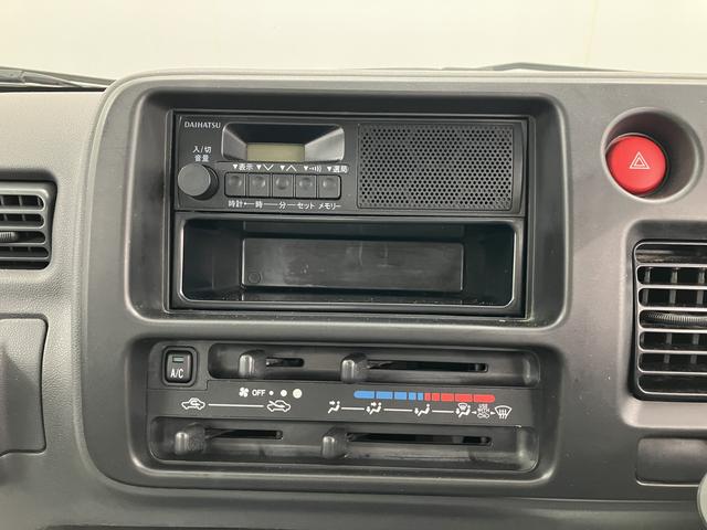 ハイゼットトラックスペシャルエアコン　パワステ　ＡＭラジオ　２ＷＤ車　３速オートマ車　テールゲートチェーン（愛媛県）の中古車