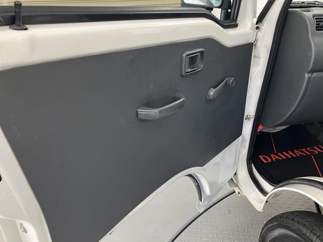 ハイゼットトラックスペシャルエアコン　パワステ　ＡＭラジオ　２ＷＤ車　３速オートマ車　テールゲートチェーン（愛媛県）の中古車