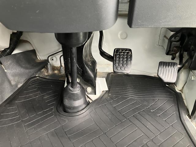 ハイゼットトラックスペシャルエアコン　パワステ　ＡＭラジオ　２ＷＤ車　３速オートマ車　テールゲートチェーン（愛媛県）の中古車