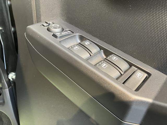 タフトＧターボ　クロムベンチャーメモリーナビ　フルセグＴＶ　バックカメラ　ＥＴＣ車載器　アダプティブクルーズコントロール　ＬＥＤヘッドライト　フォグランプ　プッシュスタート　電動パーキング　前席シートヒーター　スマートアシスト（愛媛県）の中古車