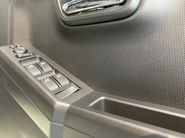 タフトＧターボ　クロムベンチャーメモリーナビ　フルセグＴＶ　バックカメラ　ＥＴＣ車載器　アダプティブクルーズコントロール　ＬＥＤヘッドライト　フォグランプ　プッシュスタート　電動パーキング　前席シートヒーター　スマートアシスト（愛媛県）の中古車