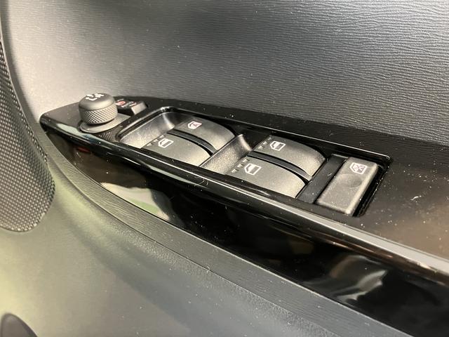 タントカスタムＸ　トップエディションＳＡII純正ナビ　バックカメラ　地上デジタルＴＶ　ドライブレコーダー　プッシュボタン　左側電動スライドドア　アイドリングストップ　ＳＡＩＩ　ＬＥＤヘッドライト　オートライト（愛媛県）の中古車