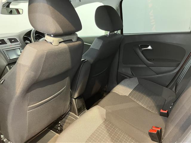 ＶＷ ポロＴＳＩコンフォートラインナビ　バックモニター　フルセグＴＶ　ＣＤ　ＤＶＤ　Ｂｌｕｅｔｏｏｔｈ　ＥＴＣ　ドラレコ　オートライト　ＬＥＤヘッドライト　オートライト　ＬＥＤヘッドライト　電動格納ドアミラー　純正アルミホイール（愛媛県）の中古車