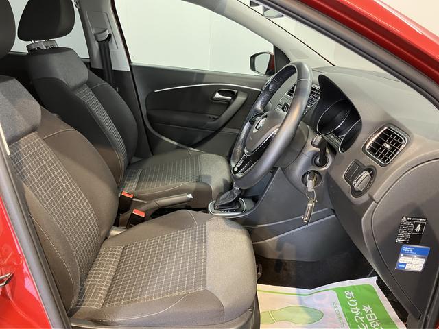 ＶＷ ポロＴＳＩコンフォートラインナビ　バックモニター　フルセグＴＶ　ＣＤ　ＤＶＤ　Ｂｌｕｅｔｏｏｔｈ　ＥＴＣ　ドラレコ　オートライト　ＬＥＤヘッドライト　オートライト　ＬＥＤヘッドライト　電動格納ドアミラー　純正アルミホイール（愛媛県）の中古車