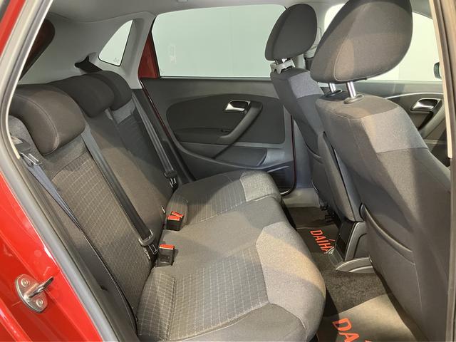 ＶＷ ポロＴＳＩコンフォートラインナビ　バックモニター　フルセグＴＶ　ＣＤ　ＤＶＤ　Ｂｌｕｅｔｏｏｔｈ　ＥＴＣ　ドラレコ　オートライト　ＬＥＤヘッドライト　オートライト　ＬＥＤヘッドライト　電動格納ドアミラー　純正アルミホイール（愛媛県）の中古車