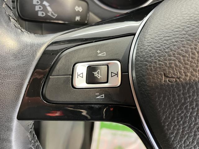 ＶＷ ポロＴＳＩコンフォートラインナビ　バックモニター　フルセグＴＶ　ＣＤ　ＤＶＤ　Ｂｌｕｅｔｏｏｔｈ　ＥＴＣ　ドラレコ　オートライト　ＬＥＤヘッドライト　オートライト　ＬＥＤヘッドライト　電動格納ドアミラー　純正アルミホイール（愛媛県）の中古車