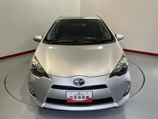 アクアＳ純正ナビ　バックモニター　フルセグＴＶ　ＣＤ　ＤＶＤ　Ｂｌｕｅｔｏｏｔｈ　社外ＥＴＣ　ドラレコ　前席シートヒーター　オートライト　ＬＥＤヘッドライト　プッシュスタート　電動格納ドアミラー（愛媛県）の中古車