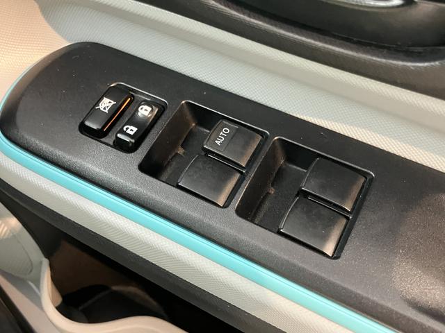 アクアＳ純正ナビ　バックモニター　フルセグＴＶ　ＣＤ　ＤＶＤ　Ｂｌｕｅｔｏｏｔｈ　社外ＥＴＣ　ドラレコ　前席シートヒーター　オートライト　ＬＥＤヘッドライト　プッシュスタート　電動格納ドアミラー（愛媛県）の中古車