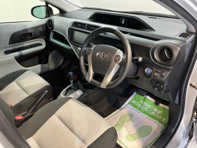 アクアＳ純正ナビ　バックモニター　フルセグＴＶ　ＣＤ　ＤＶＤ　Ｂｌｕｅｔｏｏｔｈ　社外ＥＴＣ　ドラレコ　前席シートヒーター　オートライト　ＬＥＤヘッドライト　プッシュスタート　電動格納ドアミラー（愛媛県）の中古車