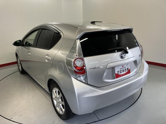 アクアＳ純正ナビ　バックモニター　フルセグＴＶ　ＣＤ　ＤＶＤ　Ｂｌｕｅｔｏｏｔｈ　社外ＥＴＣ　ドラレコ　前席シートヒーター　オートライト　ＬＥＤヘッドライト　プッシュスタート　電動格納ドアミラー（愛媛県）の中古車