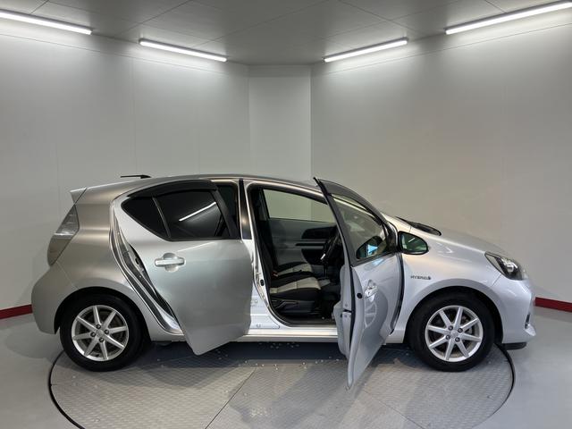 アクアＳ純正ナビ　バックモニター　フルセグＴＶ　ＣＤ　ＤＶＤ　Ｂｌｕｅｔｏｏｔｈ　社外ＥＴＣ　ドラレコ　前席シートヒーター　オートライト　ＬＥＤヘッドライト　プッシュスタート　電動格納ドアミラー（愛媛県）の中古車