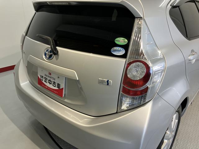 アクアＳ純正ナビ　バックモニター　フルセグＴＶ　ＣＤ　ＤＶＤ　Ｂｌｕｅｔｏｏｔｈ　社外ＥＴＣ　ドラレコ　前席シートヒーター　オートライト　ＬＥＤヘッドライト　プッシュスタート　電動格納ドアミラー（愛媛県）の中古車