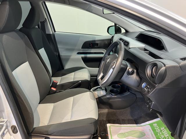 アクアＳ純正ナビ　バックモニター　フルセグＴＶ　ＣＤ　ＤＶＤ　Ｂｌｕｅｔｏｏｔｈ　社外ＥＴＣ　ドラレコ　前席シートヒーター　オートライト　ＬＥＤヘッドライト　プッシュスタート　電動格納ドアミラー（愛媛県）の中古車