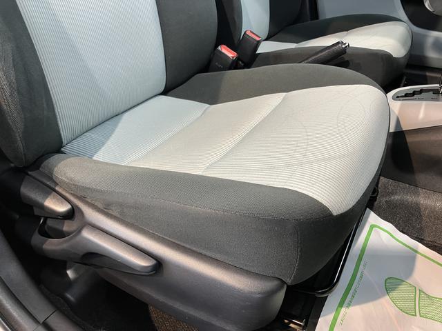 アクアＳ純正ナビ　バックモニター　フルセグＴＶ　ＣＤ　ＤＶＤ　Ｂｌｕｅｔｏｏｔｈ　社外ＥＴＣ　ドラレコ　前席シートヒーター　オートライト　ＬＥＤヘッドライト　プッシュスタート　電動格納ドアミラー（愛媛県）の中古車