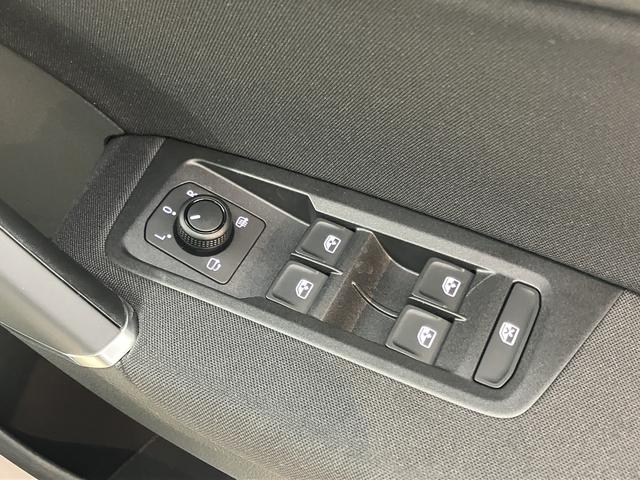 ＶＷ ゴルフトゥーランＴＳＩ　コンフォートラインナビ　バックモニター　Ｂｌｕｅｔｏｏｔｈ　ＥＴＣ　クルーズコントロール　プッシュスタート　アイドリングストップ　電動パーキング　オートライト　ＬＥＤヘッドライト　障害物センサー　衝突被害軽減システム（愛媛県）の中古車