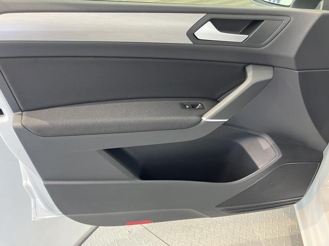 ＶＷ ゴルフトゥーランＴＳＩ　コンフォートラインナビ　バックモニター　Ｂｌｕｅｔｏｏｔｈ　ＥＴＣ　クルーズコントロール　プッシュスタート　アイドリングストップ　電動パーキング　オートライト　ＬＥＤヘッドライト　障害物センサー　衝突被害軽減システム（愛媛県）の中古車