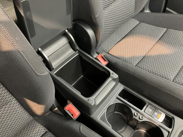 ＶＷ ゴルフトゥーランＴＳＩ　コンフォートラインナビ　バックモニター　Ｂｌｕｅｔｏｏｔｈ　ＥＴＣ　クルーズコントロール　プッシュスタート　アイドリングストップ　電動パーキング　オートライト　ＬＥＤヘッドライト　障害物センサー　衝突被害軽減システム（愛媛県）の中古車
