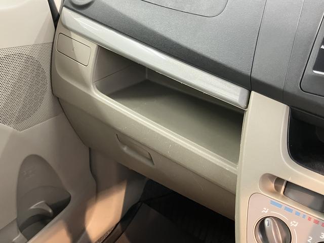 ムーヴＬ２ＷＤ　ＣＶＴ車　ＣＤ　ラジオ　アイドリングストップ　ベンチシート　電動格納ドアミラー　マニュアルエアコン　パワステ　パワーウィンドウ　キーレスエントリー（愛媛県）の中古車