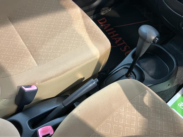 ミラジーノＬ２ＷＤ　オートマチック車　ＣＤ　ラジオ　マニュアルエアコン　パワステ　パワーウィンドウ　キーレスエントリー　電動格納ドアミラー（愛媛県）の中古車