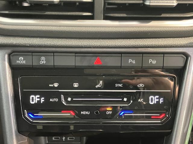 VW T−ロックTDI スタイル純正ナビ バックモニター Bluetooth ラジオ プッシュスタート アイドリングストップ オートライト LEDヘッドライト クルーズコントロール 電動パーキング 電動格納ドアミラー(愛媛県)の中古車