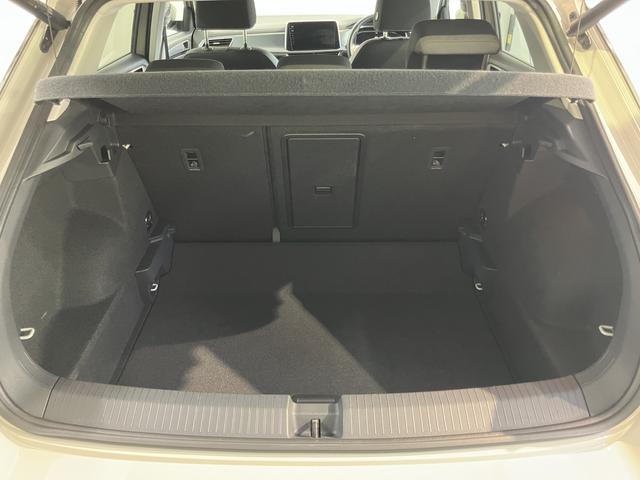 VW T−ロックTDI スタイル純正ナビ バックモニター Bluetooth ラジオ プッシュスタート アイドリングストップ オートライト LEDヘッドライト クルーズコントロール 電動パーキング 電動格納ドアミラー(愛媛県)の中古車
