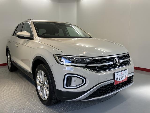 VW T−ロックTDI スタイル純正ナビ バックモニター Bluetooth ラジオ プッシュスタート アイドリングストップ オートライト LEDヘッドライト クルーズコントロール 電動パーキング 電動格納ドアミラー(愛媛県)の中古車