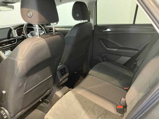 VW T−ロックTDI スタイル純正ナビ バックモニター Bluetooth ラジオ プッシュスタート アイドリングストップ オートライト LEDヘッドライト クルーズコントロール 電動パーキング 電動格納ドアミラー(愛媛県)の中古車