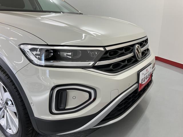 VW T−ロックTDI スタイル純正ナビ バックモニター Bluetooth ラジオ プッシュスタート アイドリングストップ オートライト LEDヘッドライト クルーズコントロール 電動パーキング 電動格納ドアミラー(愛媛県)の中古車