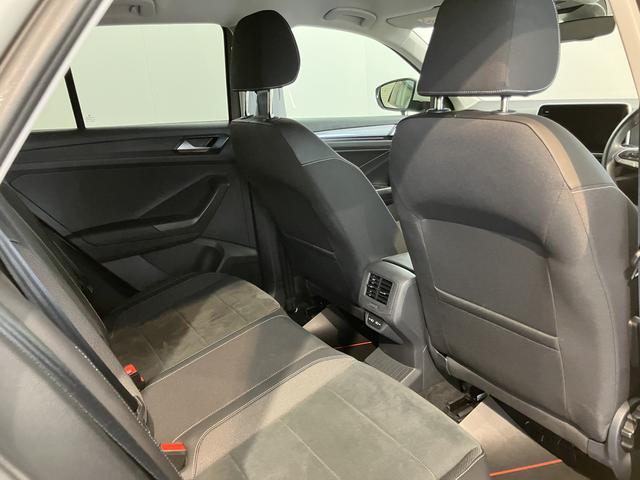 VW T−ロックTDI スタイル純正ナビ バックモニター Bluetooth ラジオ プッシュスタート アイドリングストップ オートライト LEDヘッドライト クルーズコントロール 電動パーキング 電動格納ドアミラー(愛媛県)の中古車