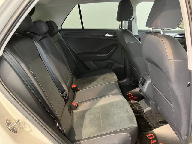 VW T−ロックTDI スタイル純正ナビ バックモニター Bluetooth ラジオ プッシュスタート アイドリングストップ オートライト LEDヘッドライト クルーズコントロール 電動パーキング 電動格納ドアミラー(愛媛県)の中古車