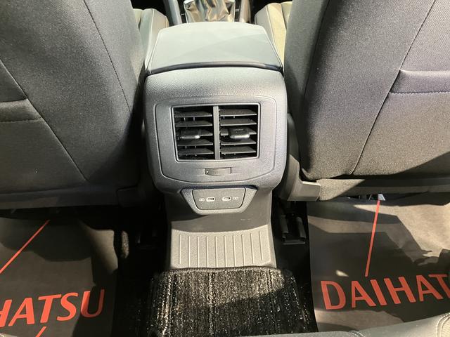 VW T−ロックTDI スタイル純正ナビ バックモニター Bluetooth ラジオ プッシュスタート アイドリングストップ オートライト LEDヘッドライト クルーズコントロール 電動パーキング 電動格納ドアミラー(愛媛県)の中古車