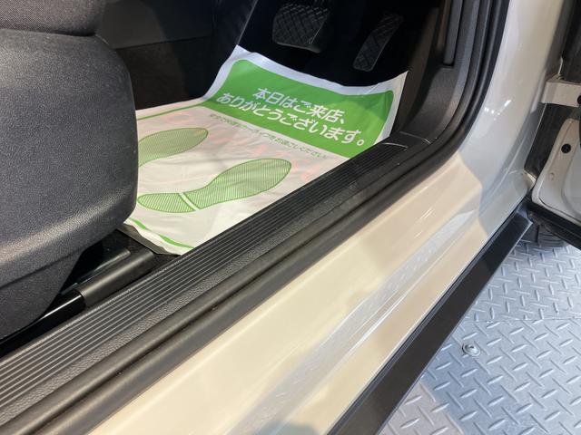 VW T−ロックTDI スタイル純正ナビ バックモニター Bluetooth ラジオ プッシュスタート アイドリングストップ オートライト LEDヘッドライト クルーズコントロール 電動パーキング 電動格納ドアミラー(愛媛県)の中古車
