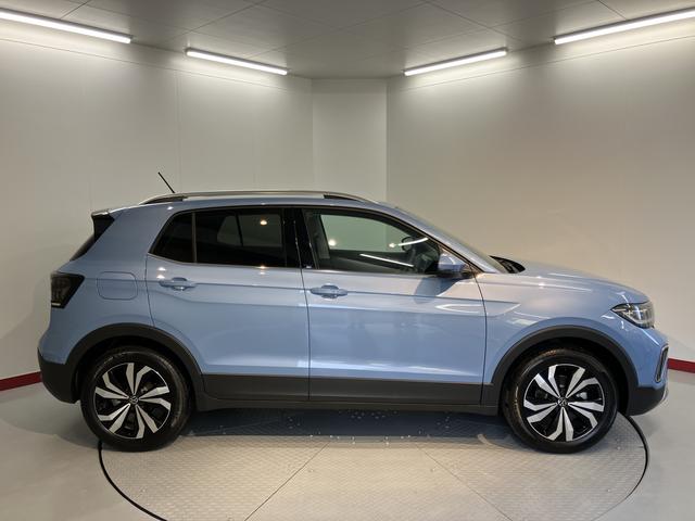 ＶＷ Ｔ−クロスＴＳＩ　スタイル２ＷＤ　アダプティブクルーズコントロール　オートライト　ＬＥＤヘッドライト　運転席・助手席シートヒーター　純正ナビ　コーナーセンサー　アイドリングストップ車　純正アルミホイール　　ＥＴＣ車載器（愛媛県）の中古車