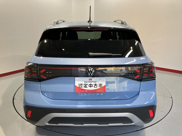 ＶＷ Ｔ−クロスＴＳＩ　スタイル２ＷＤ　アダプティブクルーズコントロール　オートライト　ＬＥＤヘッドライト　運転席・助手席シートヒーター　純正ナビ　コーナーセンサー　アイドリングストップ車　純正アルミホイール　　ＥＴＣ車載器（愛媛県）の中古車