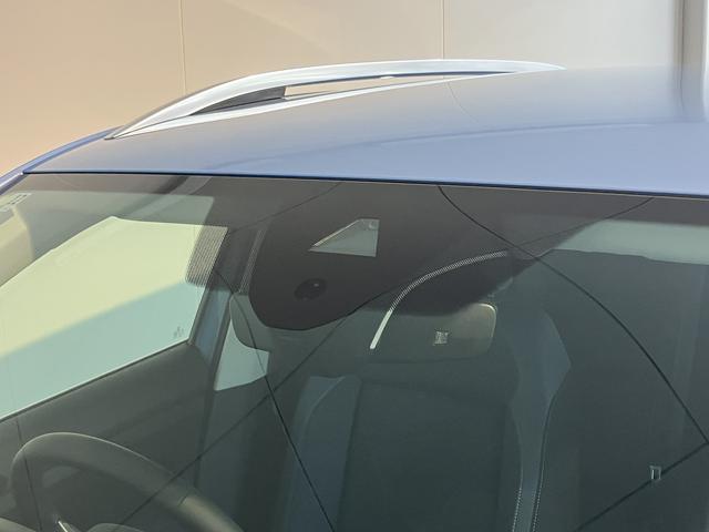 ＶＷ Ｔ−クロスＴＳＩ　スタイル２ＷＤ　アダプティブクルーズコントロール　オートライト　ＬＥＤヘッドライト　運転席・助手席シートヒーター　純正ナビ　コーナーセンサー　アイドリングストップ車　純正アルミホイール　　ＥＴＣ車載器（愛媛県）の中古車