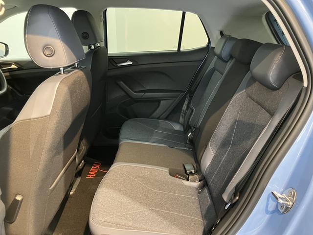 ＶＷ Ｔ−クロスＴＳＩ　スタイル２ＷＤ　アダプティブクルーズコントロール　オートライト　ＬＥＤヘッドライト　運転席・助手席シートヒーター　純正ナビ　コーナーセンサー　アイドリングストップ車　純正アルミホイール　　ＥＴＣ車載器（愛媛県）の中古車