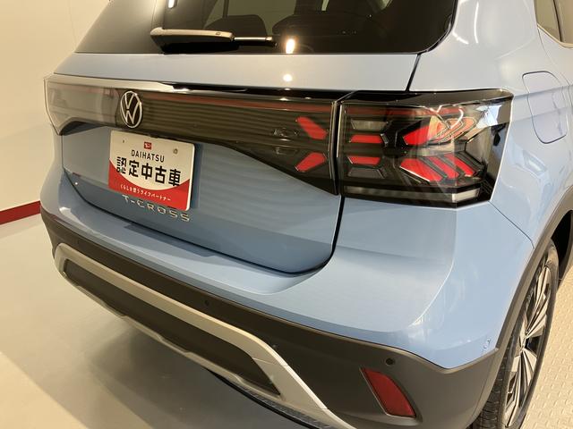 ＶＷ Ｔ−クロスＴＳＩ　スタイル２ＷＤ　アダプティブクルーズコントロール　オートライト　ＬＥＤヘッドライト　運転席・助手席シートヒーター　純正ナビ　コーナーセンサー　アイドリングストップ車　純正アルミホイール　　ＥＴＣ車載器（愛媛県）の中古車