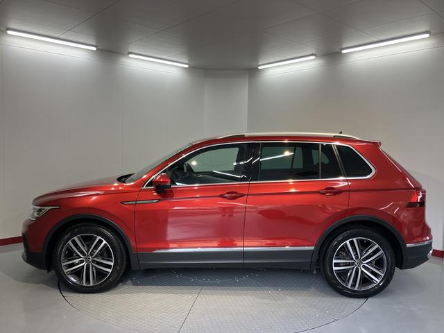 VW ティグアンTSI ファーストエディション純正ナビ パノラマモニター Bluetooth 全席シートヒーター ハンドルヒーター LEDヘッドライト クルーズコントロール プッシュスタート アイドリングストップ 電動格納ドアミラー ETC(愛媛県)の中古車