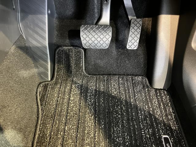 VW ティグアンTSI ファーストエディション純正ナビ パノラマモニター Bluetooth 全席シートヒーター ハンドルヒーター LEDヘッドライト クルーズコントロール プッシュスタート アイドリングストップ 電動格納ドアミラー ETC(愛媛県)の中古車