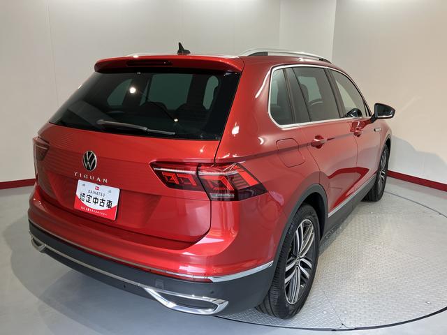 VW ティグアンTSI ファーストエディション純正ナビ パノラマモニター Bluetooth 全席シートヒーター ハンドルヒーター LEDヘッドライト クルーズコントロール プッシュスタート アイドリングストップ 電動格納ドアミラー ETC(愛媛県)の中古車