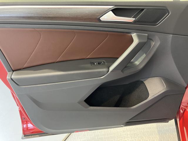 VW ティグアンTSI ファーストエディション純正ナビ パノラマモニター Bluetooth 全席シートヒーター ハンドルヒーター LEDヘッドライト クルーズコントロール プッシュスタート アイドリングストップ 電動格納ドアミラー ETC(愛媛県)の中古車