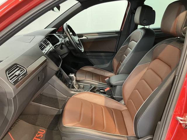 VW ティグアンTSI ファーストエディション純正ナビ パノラマモニター Bluetooth 全席シートヒーター ハンドルヒーター LEDヘッドライト クルーズコントロール プッシュスタート アイドリングストップ 電動格納ドアミラー ETC(愛媛県)の中古車