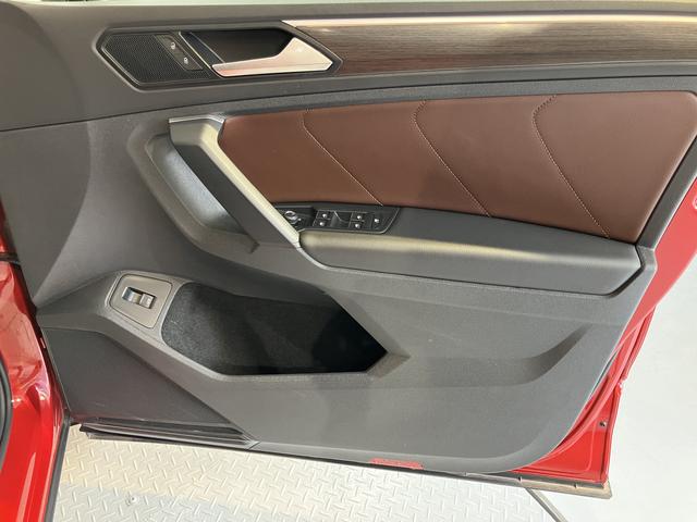 VW ティグアンTSI ファーストエディション純正ナビ パノラマモニター Bluetooth 全席シートヒーター ハンドルヒーター LEDヘッドライト クルーズコントロール プッシュスタート アイドリングストップ 電動格納ドアミラー ETC(愛媛県)の中古車